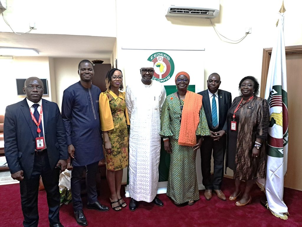 La Commissaire aux Affaires Economiques et à l&rsquo;Agriculture reçoit une délégation du Conseil Ouest et Centre Africain pour la Recherche et le Développement Agricoles