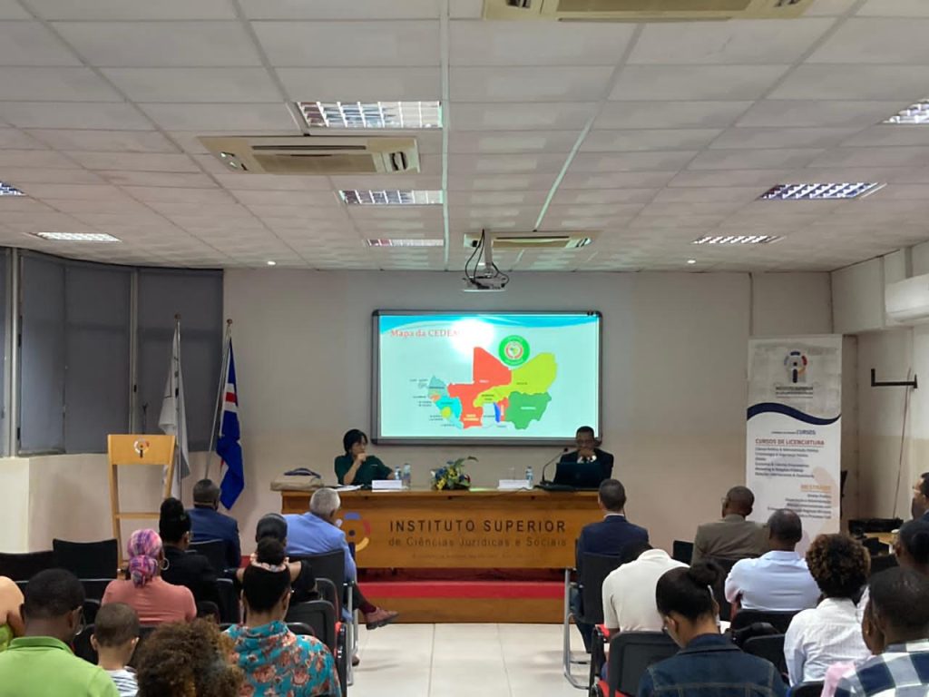 THE RESIDENT REPRESENTATIVE OF ECOWAS IN MALI MEETS WITH STUDENTS OF THE HIGHER INSTITUTE OF LEGAL AND SOCIAL SCIENCES OF PRAIA