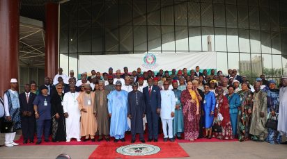 Instalação oficial da 6ª legislatura do Parlamento da CEDEAO em Abuja: 92 deputados do espaço comunitário tomaram posse.