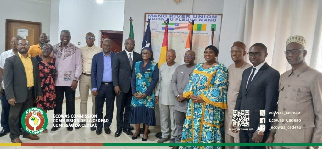 Visite de travail conjointe CGRE/CEDEAO – UICN/bridge au secretariat general de la Mano River Union (MRU)