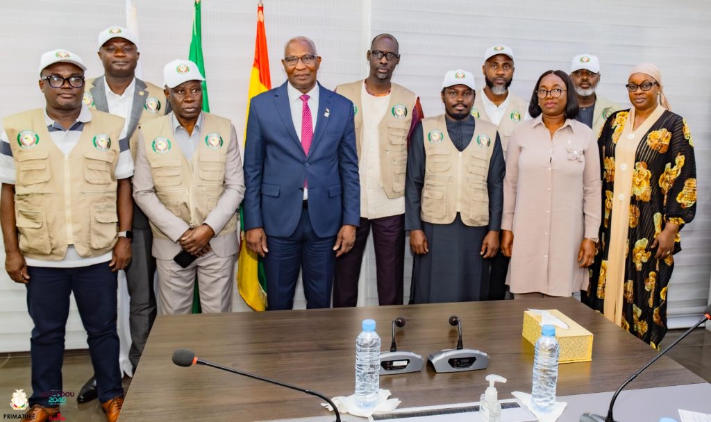 A Missão de Observação da CEDEAO ao Referendo na Guiné faz uma visita de cortesia ao Primeiro-Ministro Amadou Oury Bah