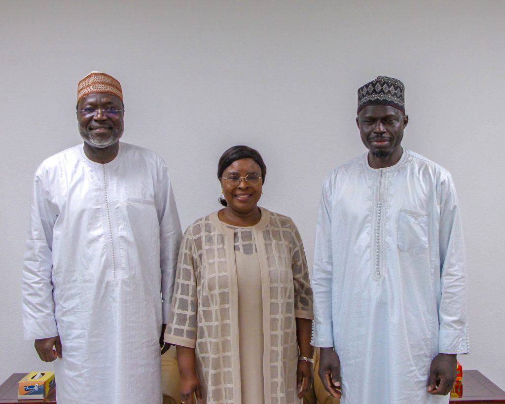 Visita de Despedida de S. Ex.ª Paulette ADJOVI YEKPE, Embaixadora do Benim, a S. Ex.ª Omar Alieu Touray, Presidente da Comissão da CEDEAO