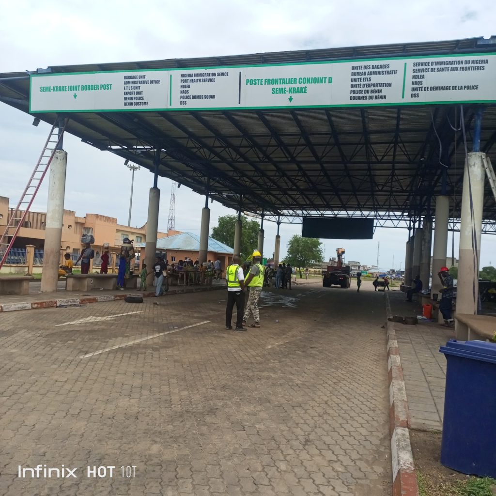 CEDEAO APOIA GANA, TOGO, BENIN E NIGÉRIA COM SINALIZAÇÃO MODERNA DE ORIENTAÇÃO E INFORMAÇÃO NOS POSTOS DE FRONTEIRA CONJUNTOS DE AKANU-NOEPE E SEME-KRAKE