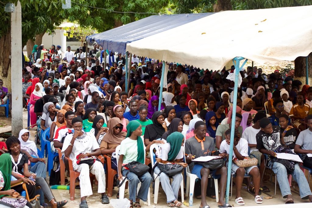 NO SENEGAL CEDEAO REFORÇA O SEU COMPROMISSO COM O SUCESSO ESCOLAR DOS JOVENS EM ZIGUINCHOR ATRAVÉS DO CLUBE CEDEAO DA UASZ
